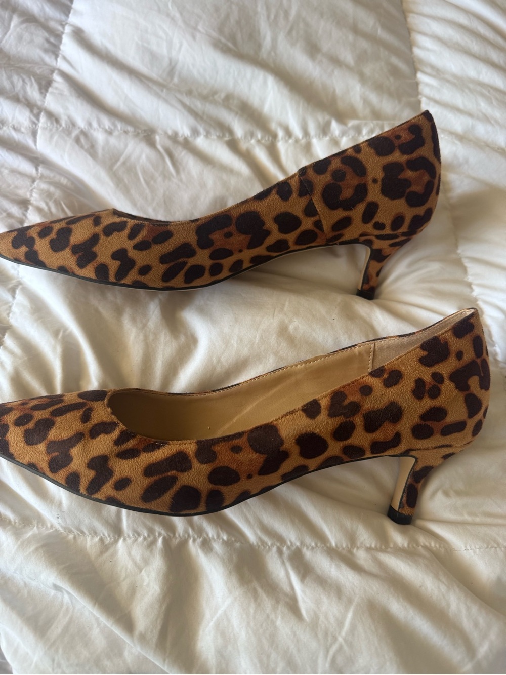 YDN Leopard Print Kitten Heel Pumps - Tan & Black